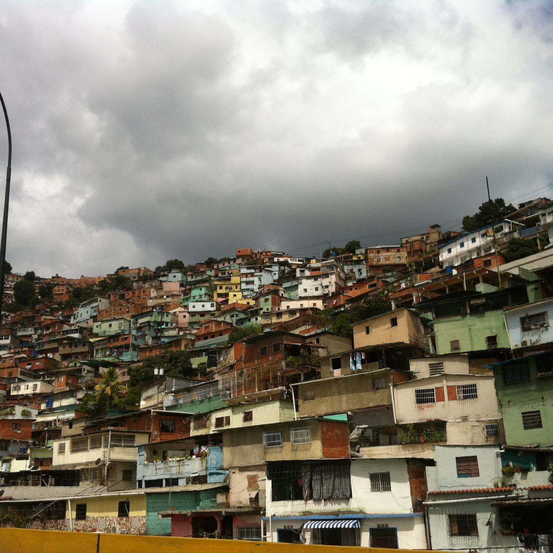 Impulsan la Organización Comunal para Mejorar la Convivencia en Edificios y Condominios en Venezuela